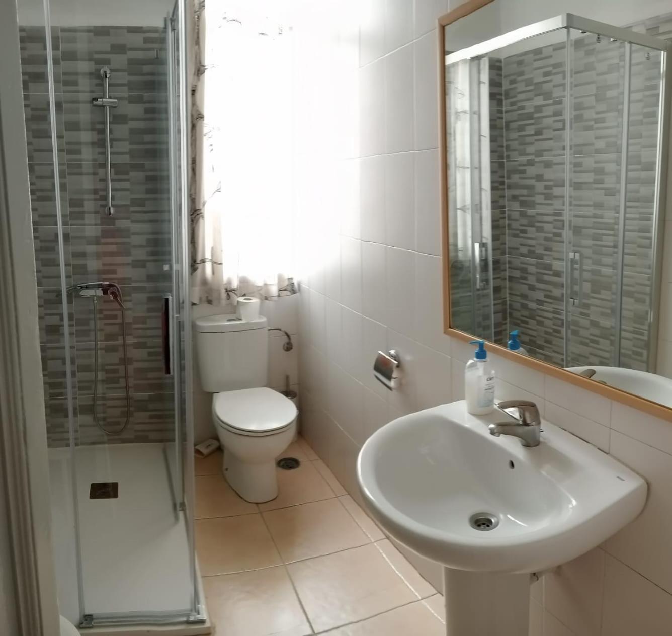 Hostal Yolanda Madrid Eksteriør bilde